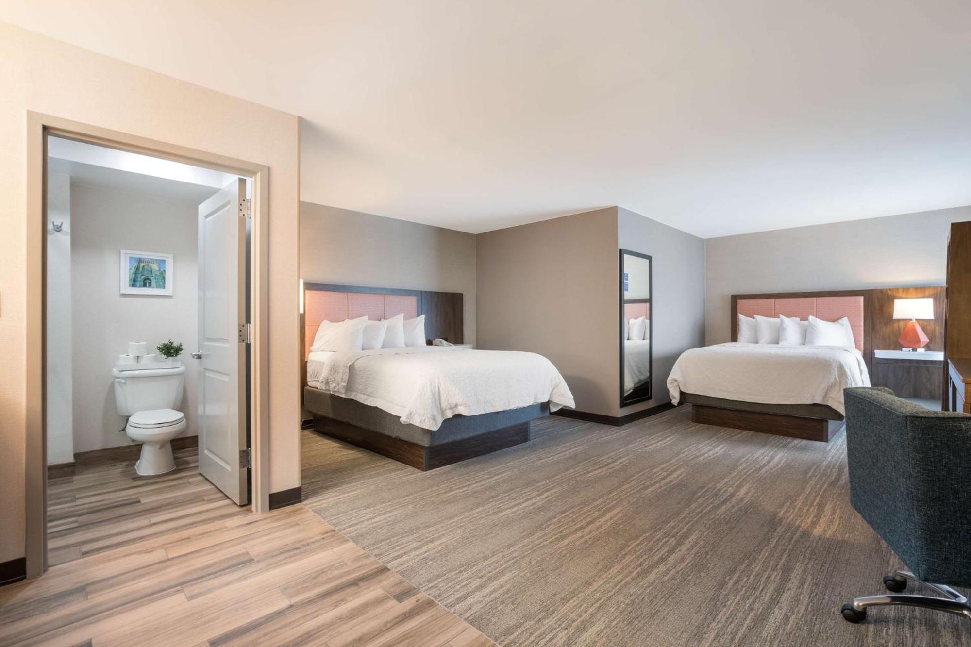 Hampton Hotel 3*